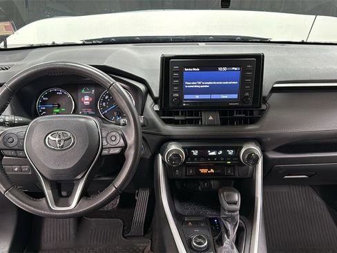 Certified 2021 Toyota RAV4 XLE image 9