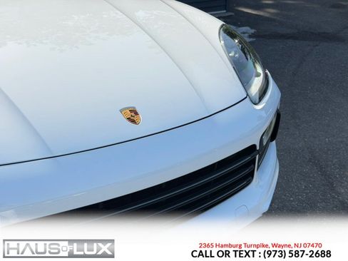 Used 2022 Porsche Cayenne Platinum Edition AWD/4WD image 9