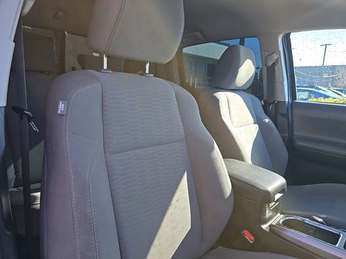 Used 2017 Toyota Tacoma SR5 w/ Tow Package image 26