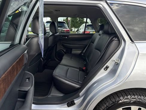 Used 2017 Subaru Outback 2.5i Limited AWD/4WD image 13