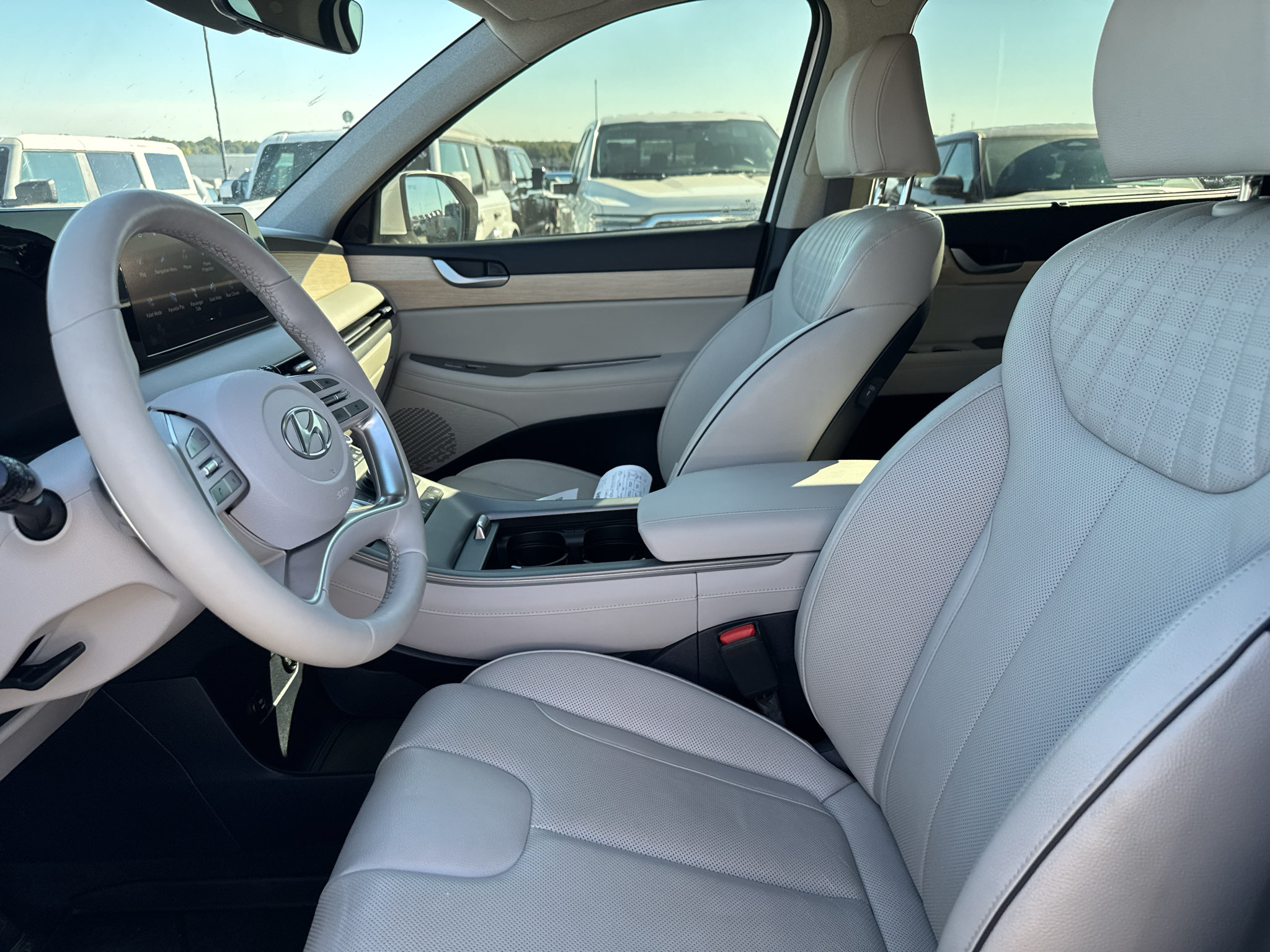 Used 2024 Hyundai Palisade Limited FWD image 11