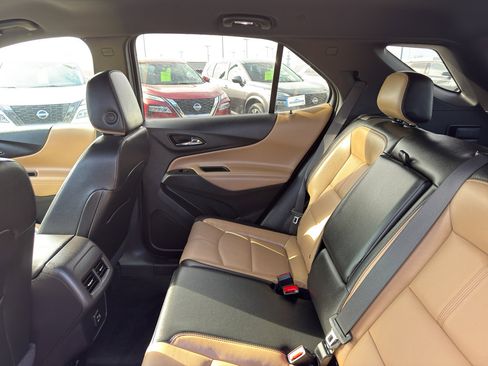 Used 2024 Chevrolet Equinox Premier image 32