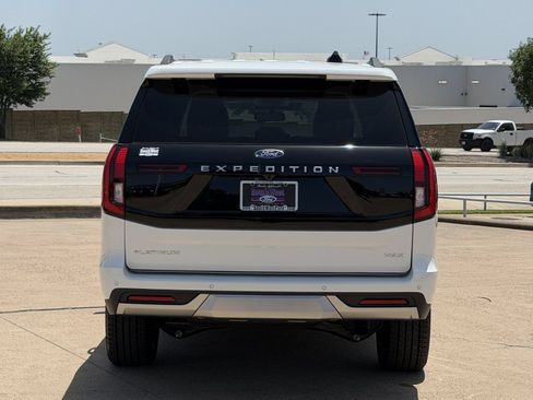 Used 2026 Ford Expedition Max Platinum w/ Driver's Package AWD/4WD image 5
