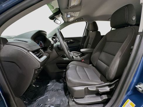 Used 2024 GMC Terrain SLE w/ Elevation Edition image 21