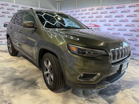 Used 2019 Jeep Cherokee Limited image 5