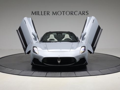 Used 2023 Maserati MC20 Spyder image 13