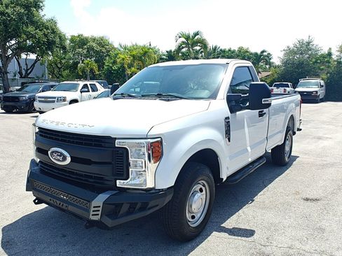Used 2017 Ford F250 XL w/ Power Equipment Group RWD image 3
