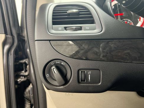 Used 2017 Dodge Grand Caravan SE w/ Power Window Group FWD image 18