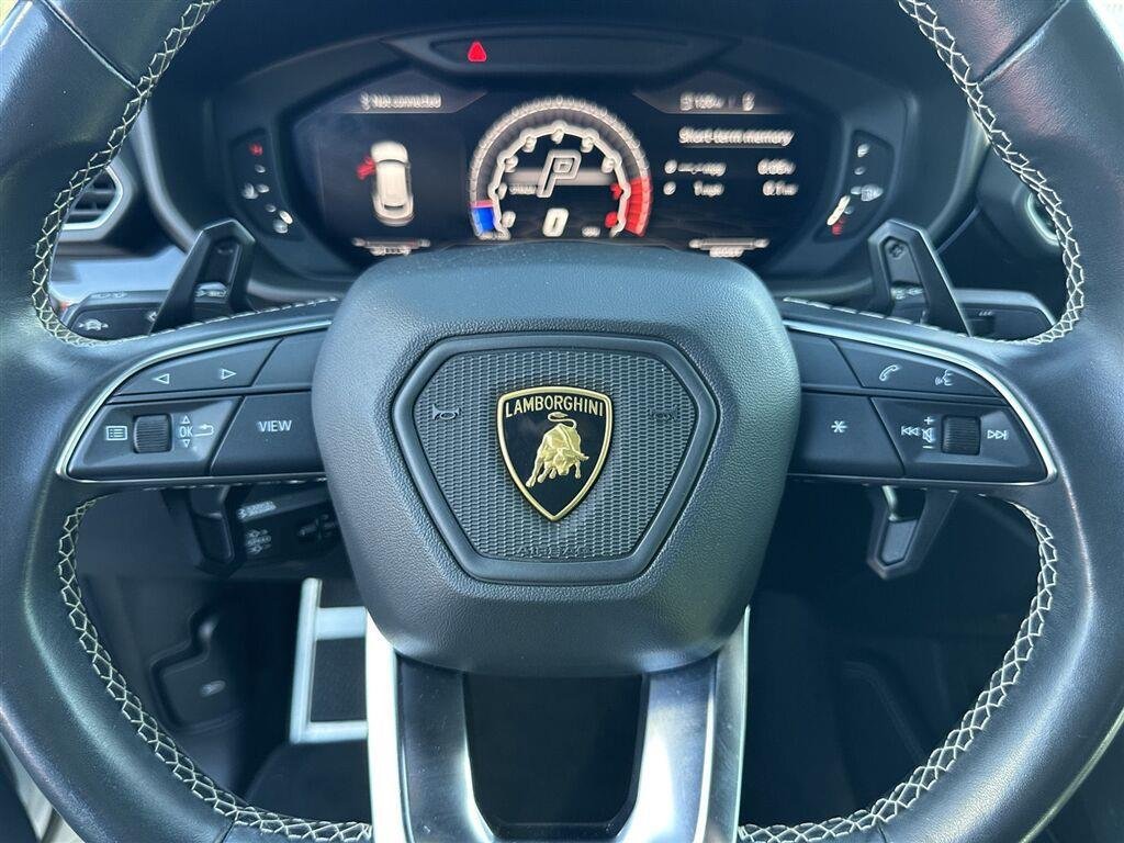Used 2021 Lamborghini Urus AWD/4WD image 27