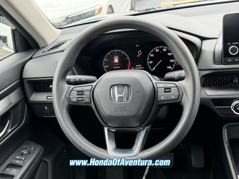 Used 2023 Honda CR-V LX image 9