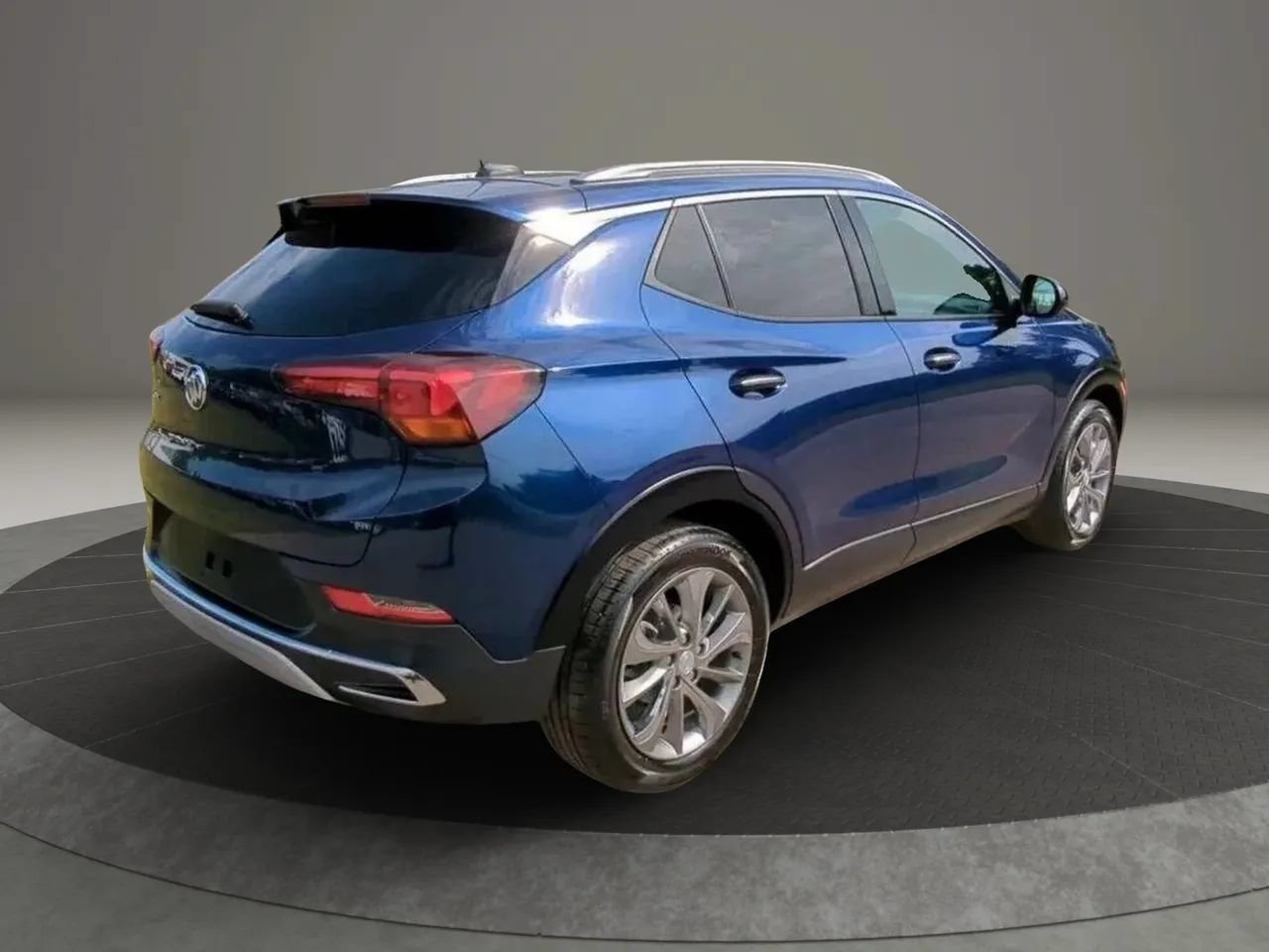 Used 2023 Buick Encore GX Essence w/ Experience Buick Package FWD image 4