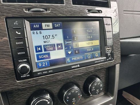 Used 2011 Jeep Liberty Limited w/ Sky's The Limit Group AWD/4WD image 29