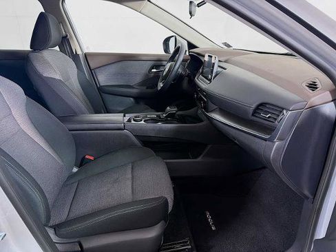 Certified 2023 Nissan Rogue SV image 23