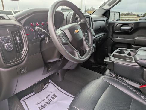 Used 2022 Chevrolet Silverado 1500 Custom image 9