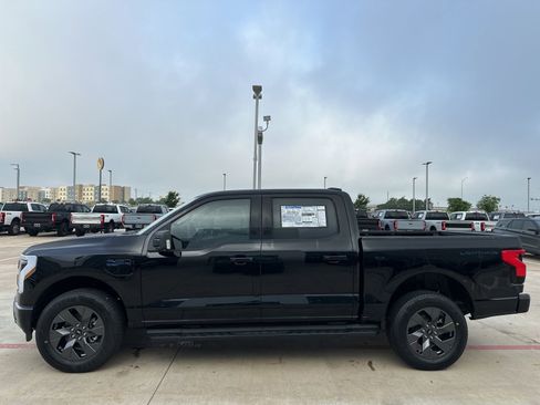 New 2025 Ford F150 Lightning Flash AWD/4WD image 9