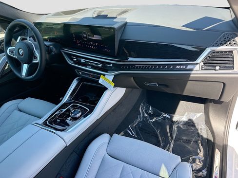 New 2026 BMW X6 xDrive40i w/ Executive Package image 24