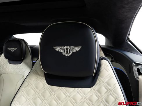 Used 2022 Bentley Continental GT AWD/4WD image 37