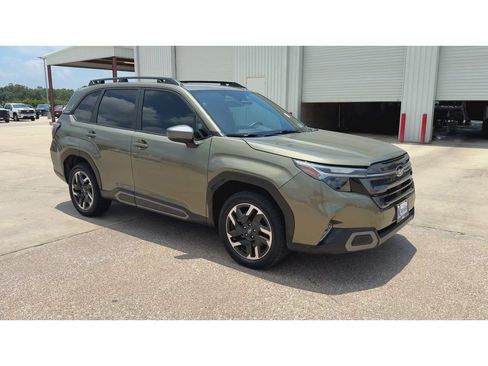 Used 2025 Subaru Forester Limited w/ Popular Package #2 AWD/4WD image 2