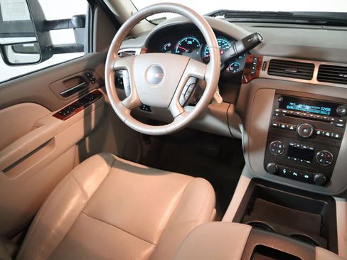 Used 2014 GMC Sierra 3500 SLT w/ SLT Convenience Package image 37