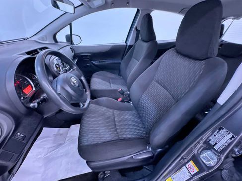 Used 2014 Toyota Yaris L FWD image 14