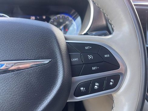 Used 2020 Chrysler Pacifica Limited w/ Advanced Safetytec Group image 30