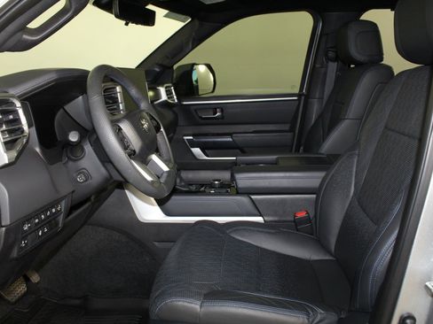 Used 2024 Toyota Sequoia Platinum image 29