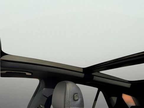 Used 2025 Mercedes-Benz GLE 350 4MATIC image 22