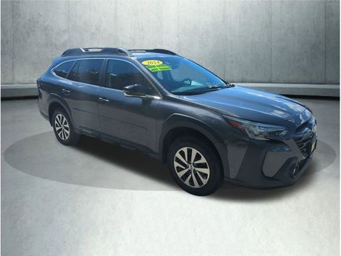 Used 2024 Subaru Outback Premium AWD/4WD image 8