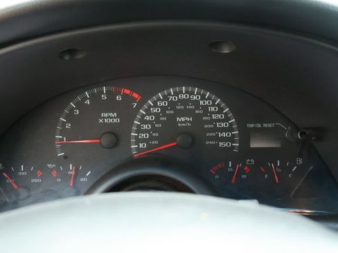 Used 2002 Chevrolet Camaro Z28 w/ Sport Appearance Pkg RWD image 12