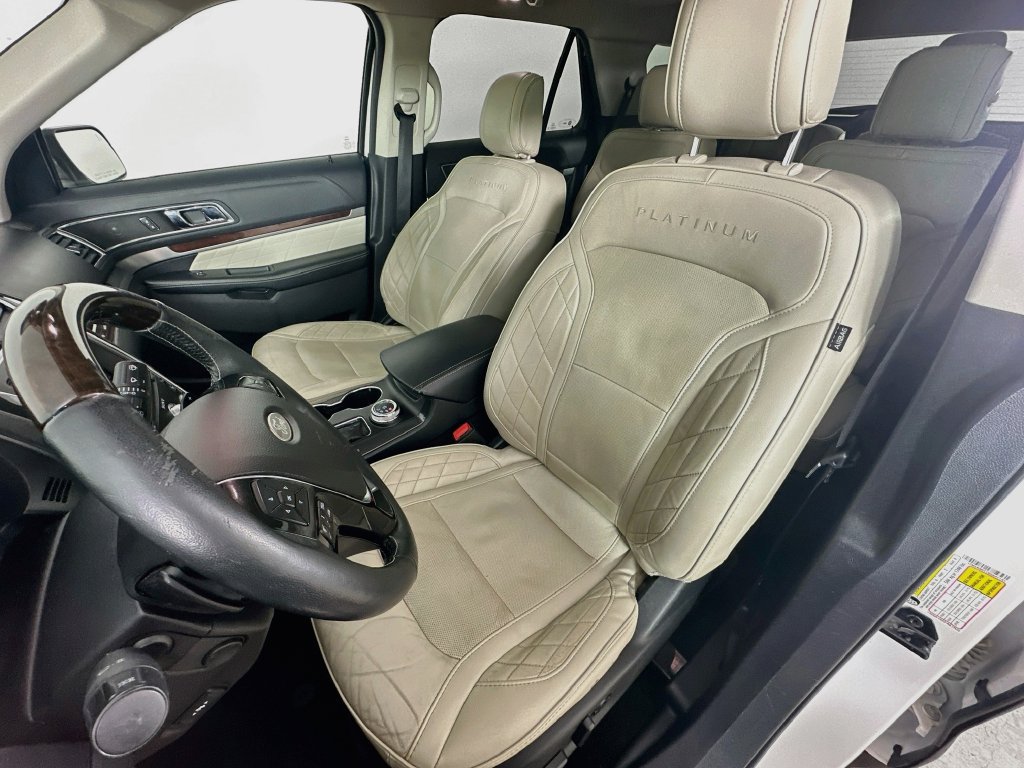 Used 2019 Ford Explorer Platinum AWD/4WD image 26