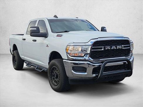Used 2024 RAM 2500 Tradesman w/ Chrome Appearance Group AWD/4WD image 3