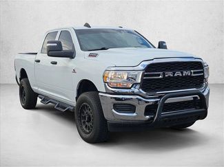 Used 2024 RAM 2500 Tradesman w/ Chrome Appearance Group AWD/4WD video 3