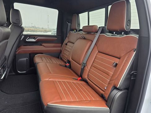 New 2026 GMC Sierra 3500 Denali Ultimate AWD/4WD image 17