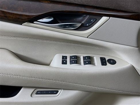 Used 2016 Cadillac Escalade Premium image 9