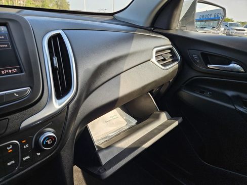 Used 2021 Chevrolet Equinox LT FWD image 16