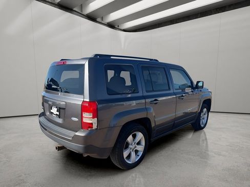 Used 2015 Jeep Patriot Latitude AWD/4WD image 5