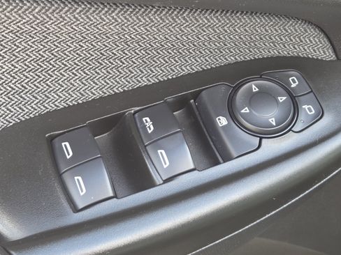 Used 2021 Chevrolet TrailBlazer LT w/ Sun and Liftgate Package FWD image 25
