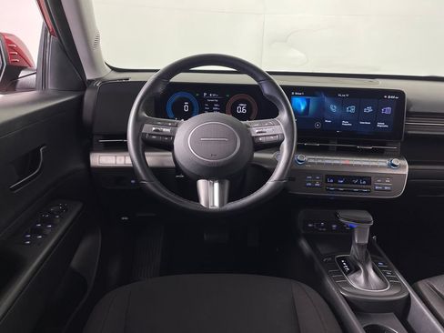 Certified 2025 Hyundai Kona SEL FWD image 15
