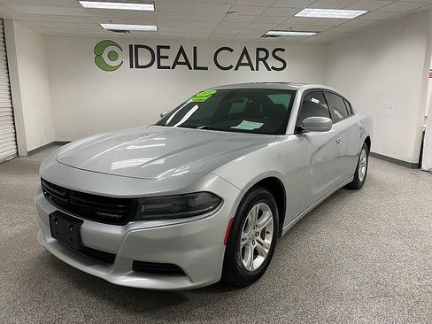 Used 2021 Dodge Charger SXT w/ Leather Interior Group image 1