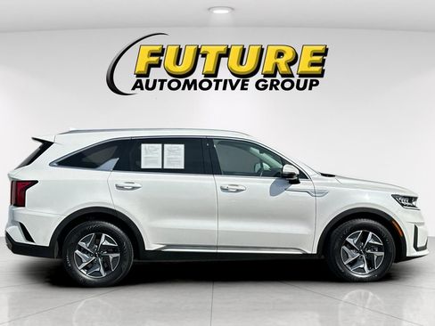 Used 2022 Kia Sorento S FWD image 3