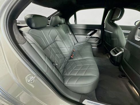 Used 2023 BMW 740i RWD image 27