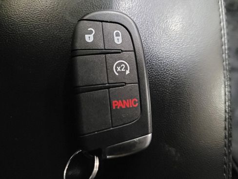Used 2017 Jeep Grand Cherokee Altitude AWD/4WD image 32
