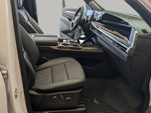 New 2026 Cadillac Escalade Sport w/ Touring Package AWD/4WD image 17