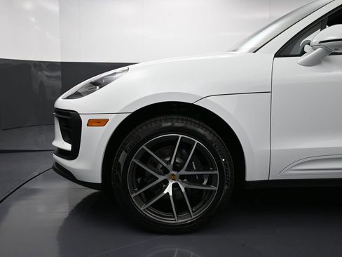 New 2026 Porsche Macan image 12