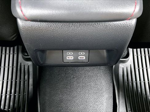 Used 2024 Toyota Corolla SE FWD image 31