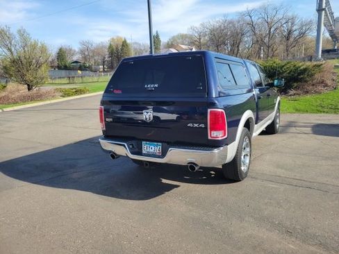 Used 2017 RAM 1500 Laramie AWD/4WD image 18
