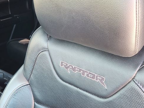 Used 2018 Ford F150 Raptor w/ Equipment Group 802A Luxury AWD/4WD image 18