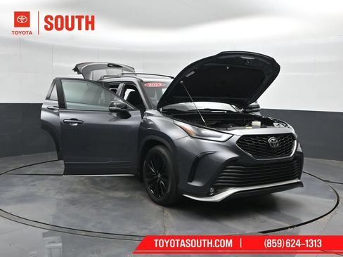 Used 2023 Toyota Highlander XSE AWD/4WD image 61