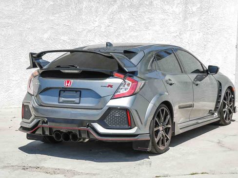 Used 2018 Honda Civic Type R image 4