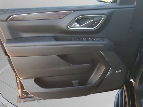 Used 2021 Chevrolet Suburban LT w/ Rear Media and Nav Package image 27